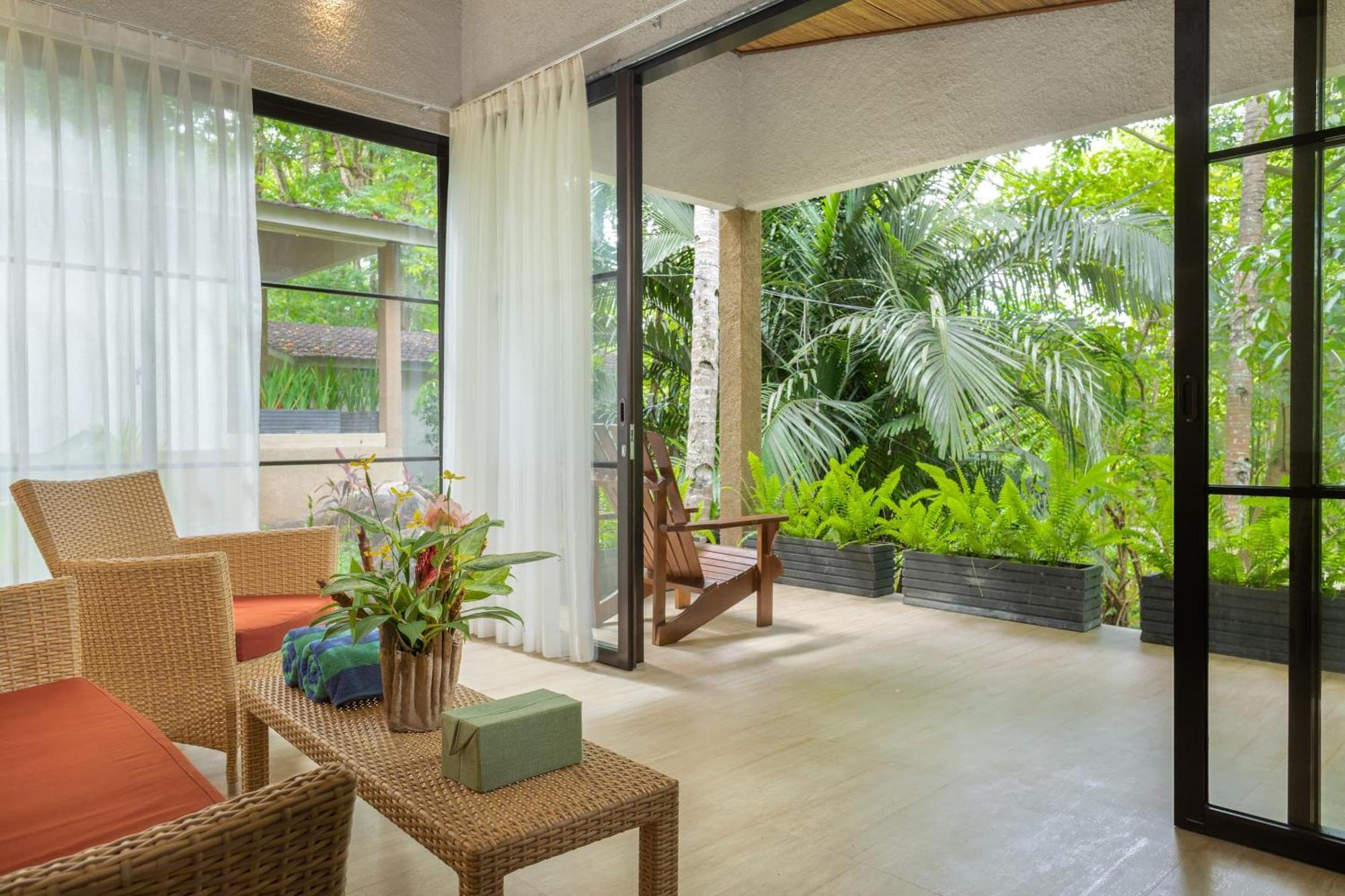 Thalassa Dive & Wellbeing Resort Manado Eksteriør billede